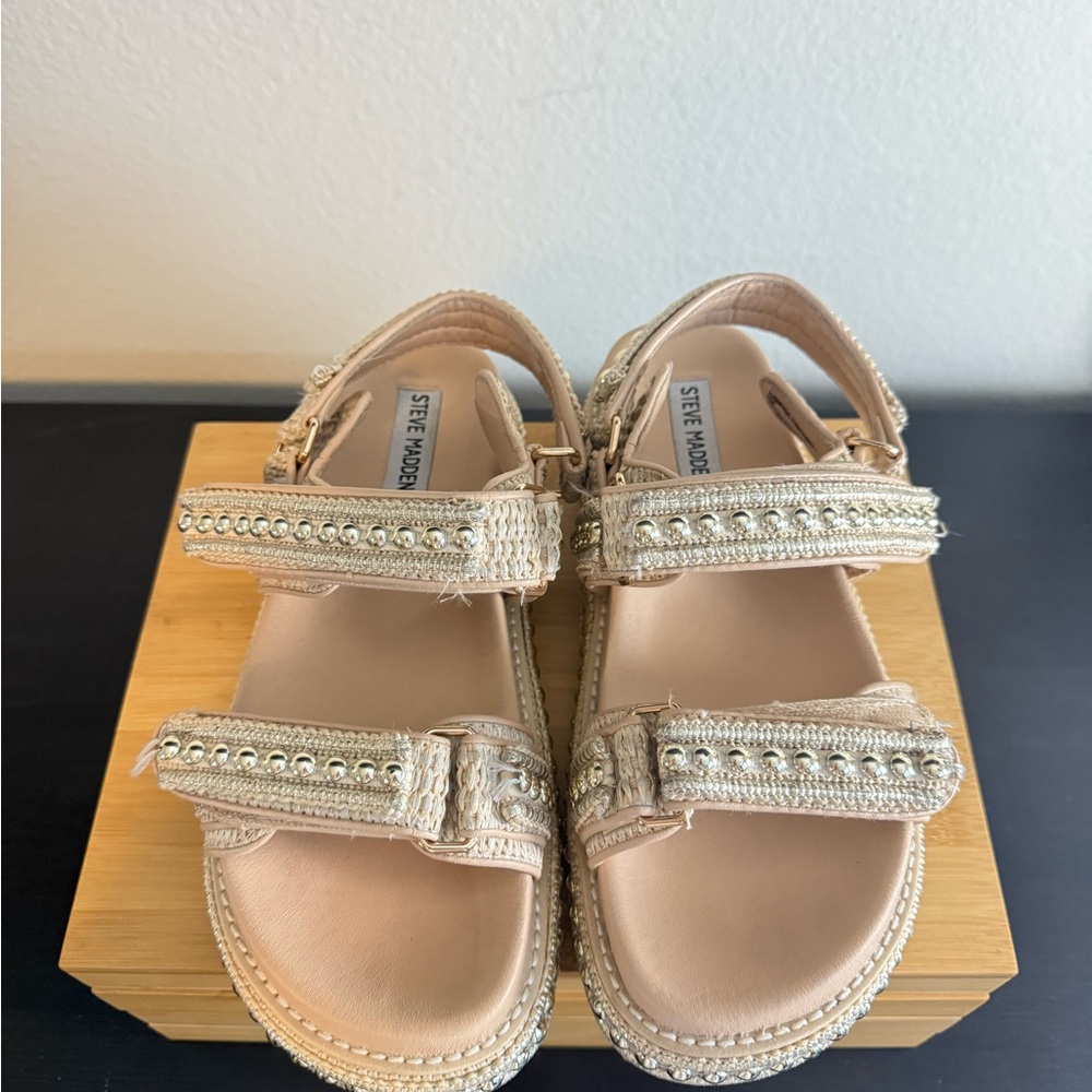 Steve Madden Beige Sandals